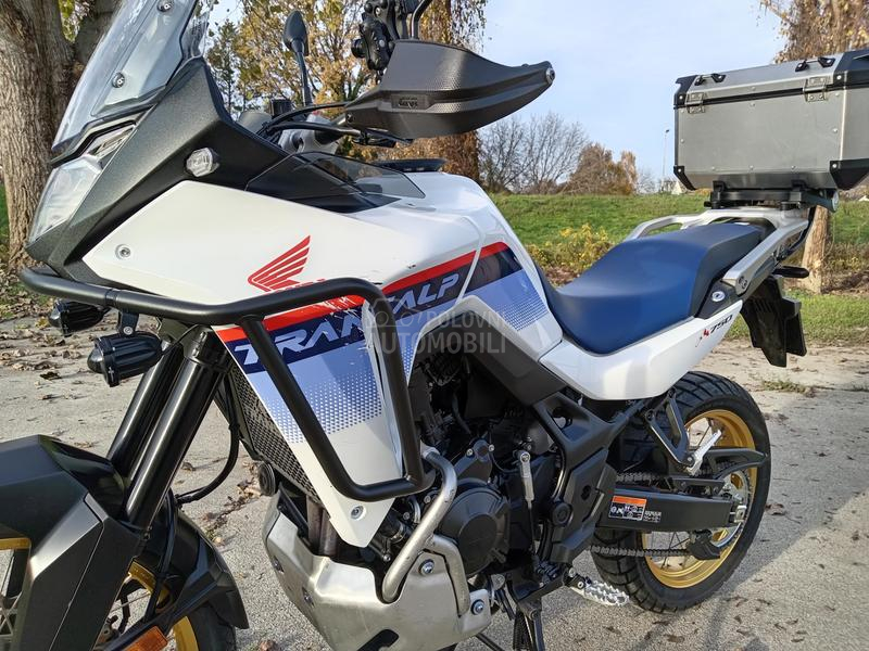 Honda Transalp 750