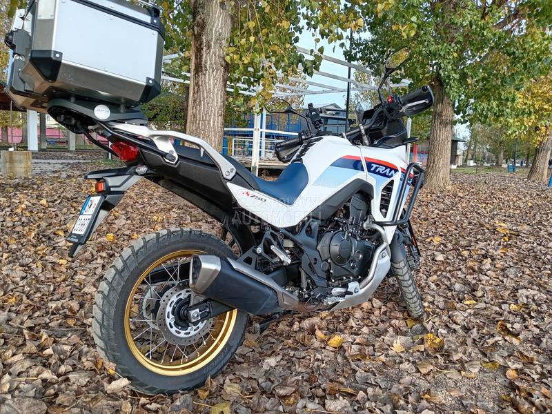 Honda Transalp 750