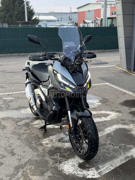 Honda xadv