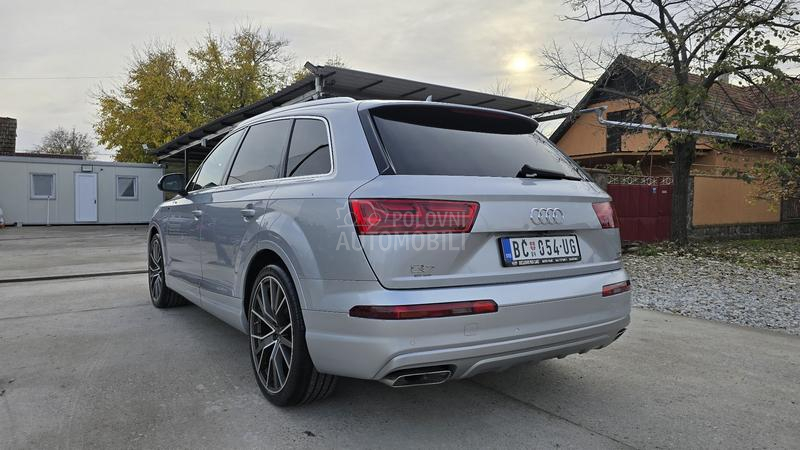 Audi Q7 MATRIX SQ7 OPTIK