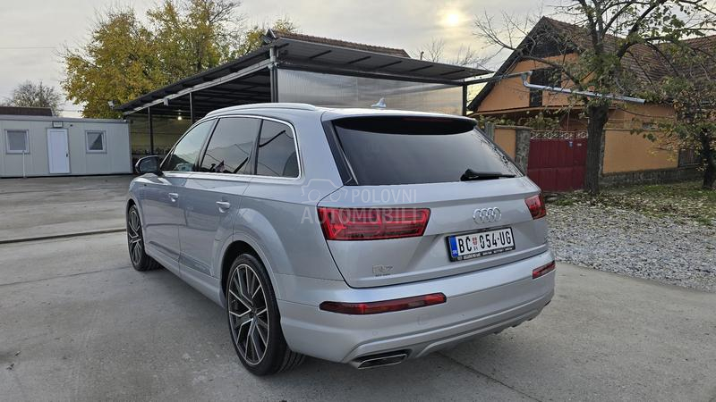 Audi Q7 MATRIX SQ7 OPTIK
