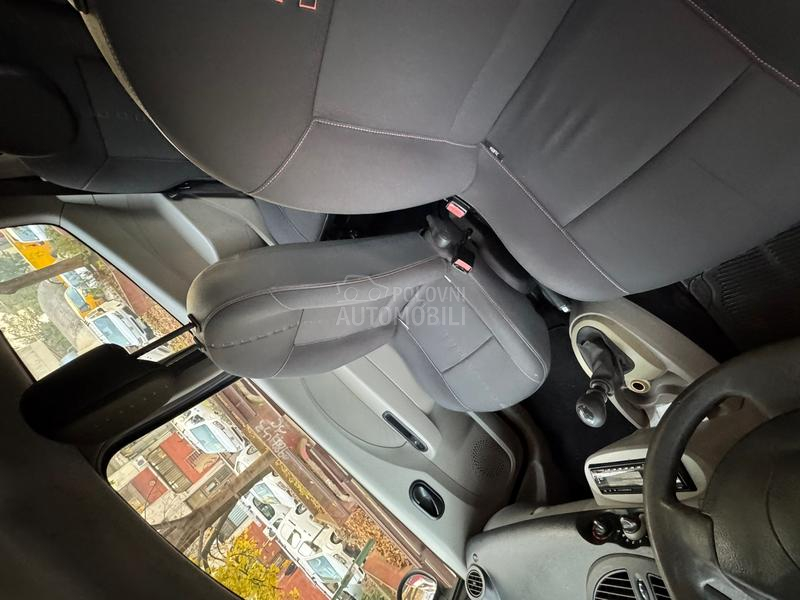 Renault Twingo 1.2 8v