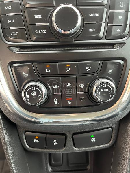 Opel Mokka 4 x 4 N O V