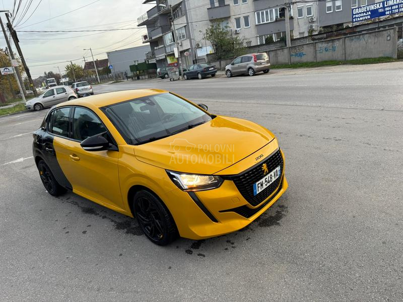 Peugeot 208 