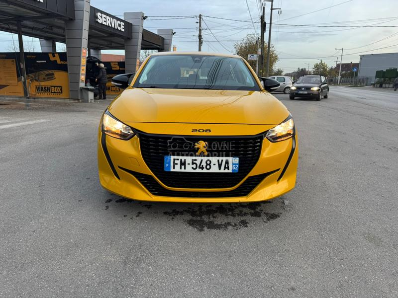 Peugeot 208 