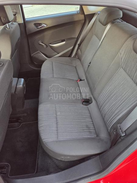 Opel Astra J 1.4 TURBO