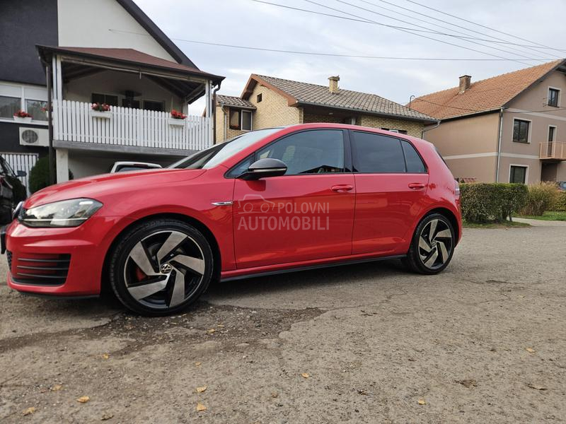 Volkswagen Golf 7 2.0gtd