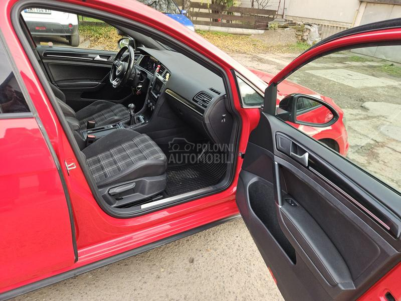 Volkswagen Golf 7 2.0gtd