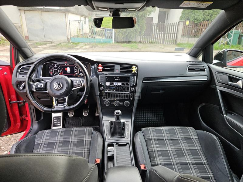 Volkswagen Golf 7 2.0gtd