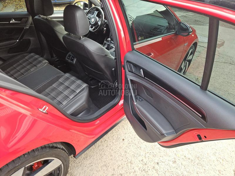 Volkswagen Golf 7 2.0gtd