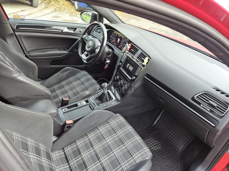 Volkswagen Golf 7 2.0gtd