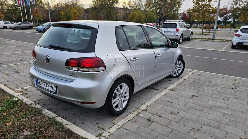 Volkswagen Golf 6 1.6 TDI Highline