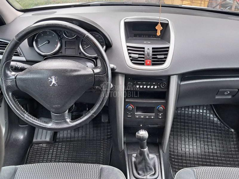 Peugeot 207 1.6hdi//66//90
