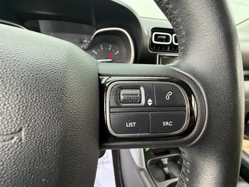 Citroen C3 Aircross 1.2 RIP CURL/6 BRZ