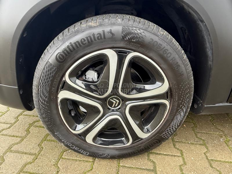 Citroen C3 Aircross 1.2 RIP CURL/6 BRZ