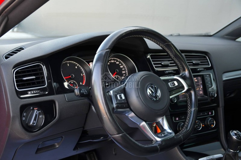 Volkswagen Golf 7 2.0 TDI/4X4/R-LINE