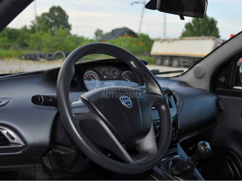Lancia Ypsilon 1.3 Mjet/besprek0rna