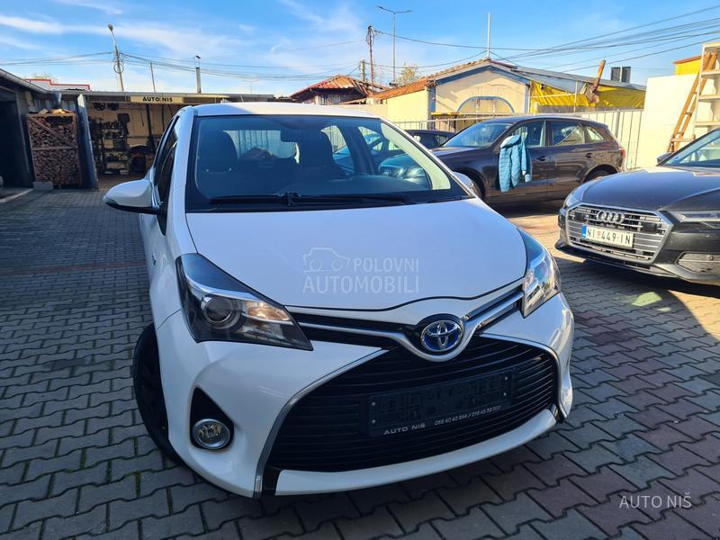 Toyota Yaris 1.5 HYBRID ACTIVE