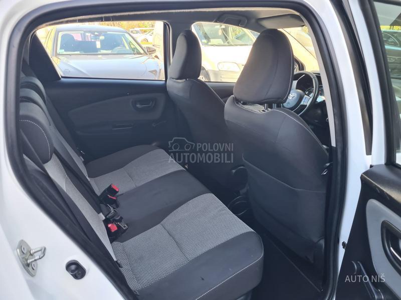Toyota Yaris 1.5 HYBRID ACTIVE
