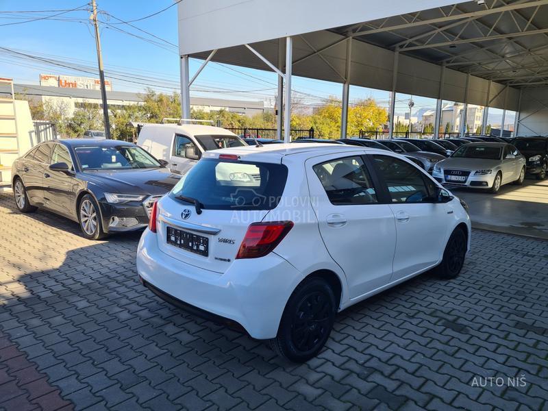 Toyota Yaris 1.5 HYBRID ACTIVE