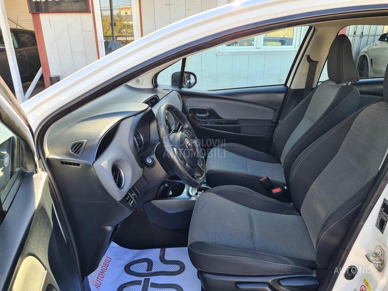 Toyota Yaris 1.5 HYBRID ACTIVE