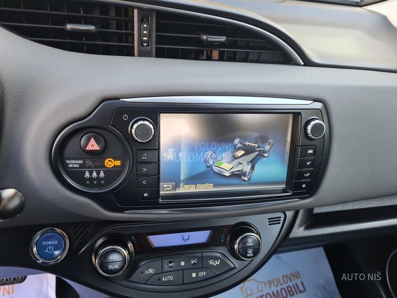 Toyota Yaris 1.5 HYBRID ACTIVE