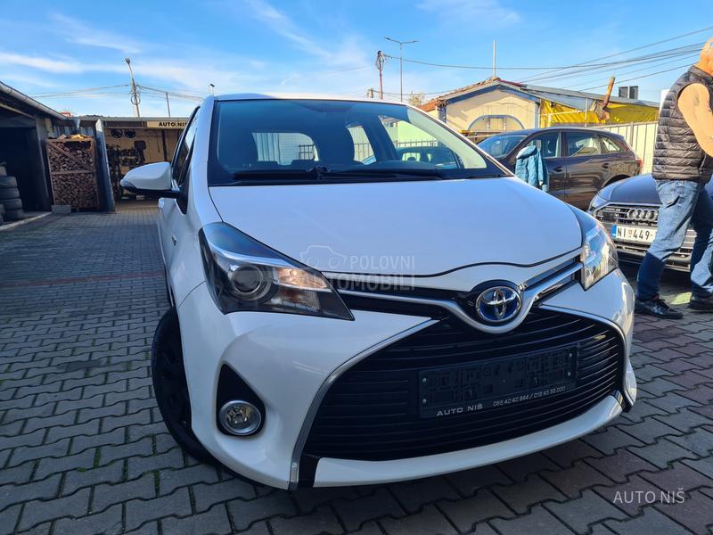 Toyota Yaris 1.5 HYBRID ACTIVE