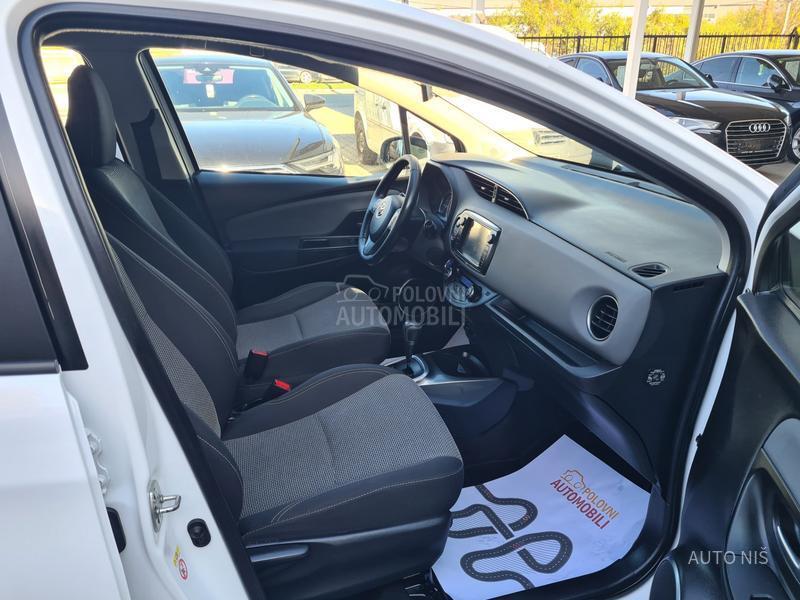 Toyota Yaris 1.5 HYBRID ACTIVE