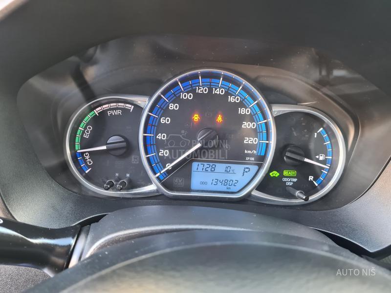 Toyota Yaris 1.5 HYBRID ACTIVE