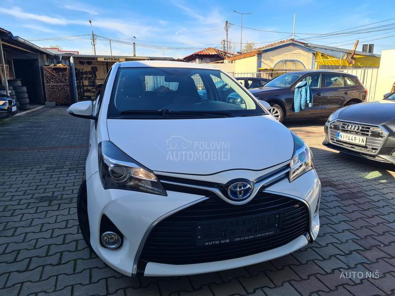 Toyota Yaris 1.5 HYBRID ACTIVE