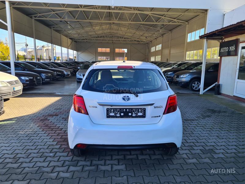 Toyota Yaris 1.5 HYBRID ACTIVE