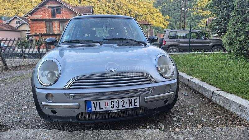 MINI Cooper 1.6