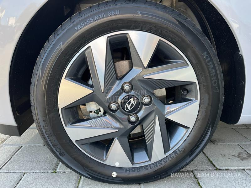 Hyundai i10 1.2 MPi AT PREMIUM