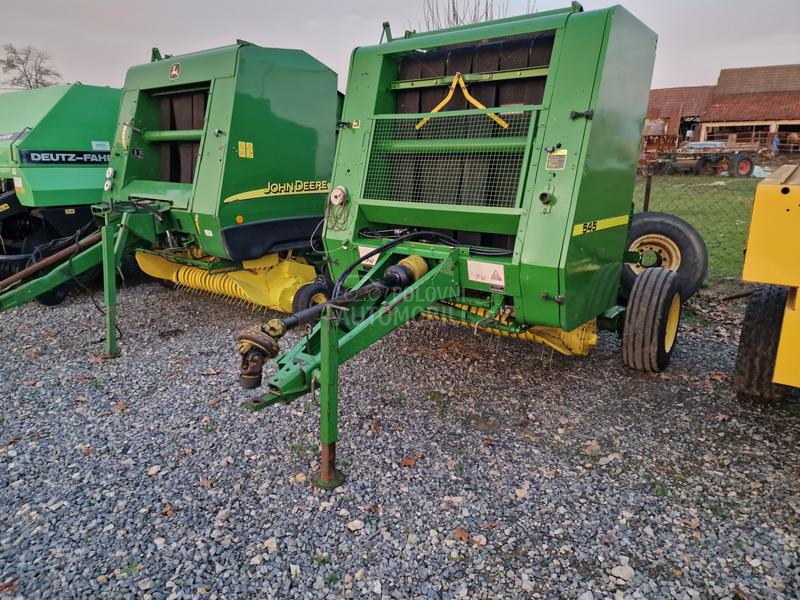 John Deere 545 dva kanapa