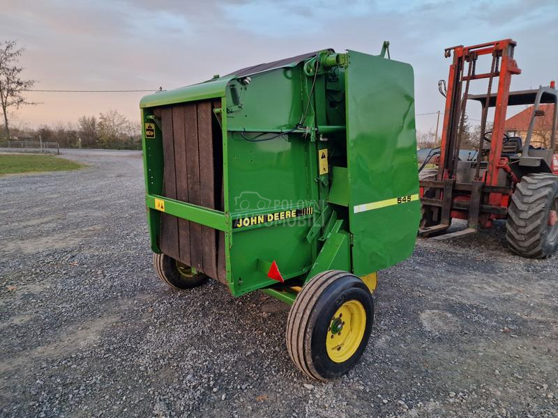 John Deere 545 dva kanapa