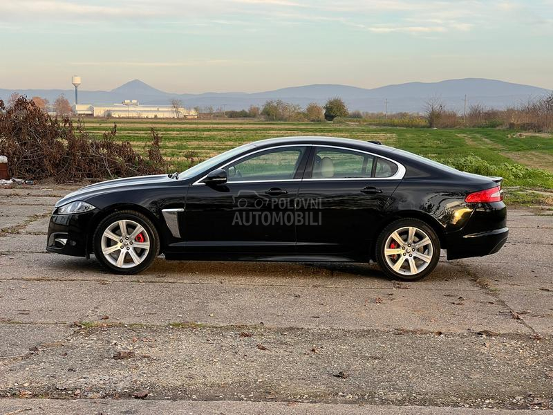 Jaguar XF 