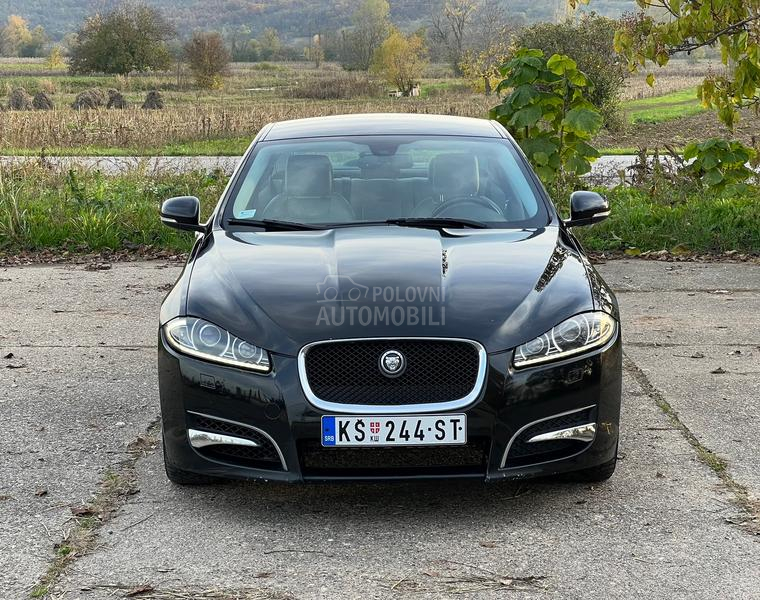 Jaguar XF 