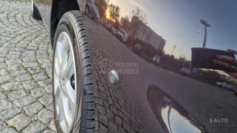 Nissan Micra KREDlTl/TEKNA 0PREMA