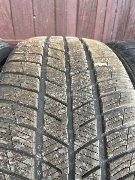 Barum 235/45 R18 Zimska