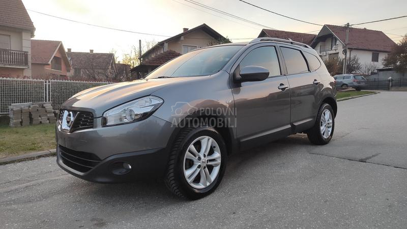 Nissan Qashqai + 2 