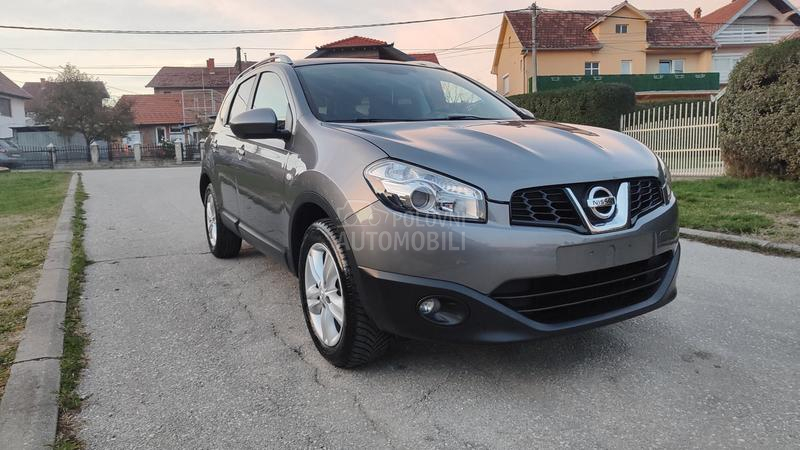 Nissan Qashqai + 2 
