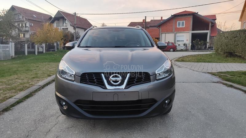 Nissan Qashqai + 2 