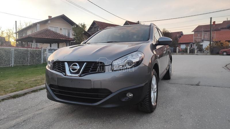 Nissan Qashqai + 2 