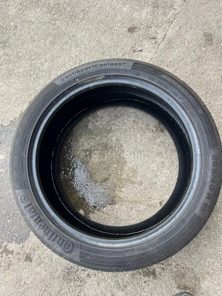 Continental 255/40 R19 Letnja
