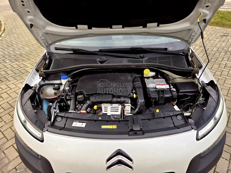 Citroen C4 Cactus /1.2T Perla Pano/
