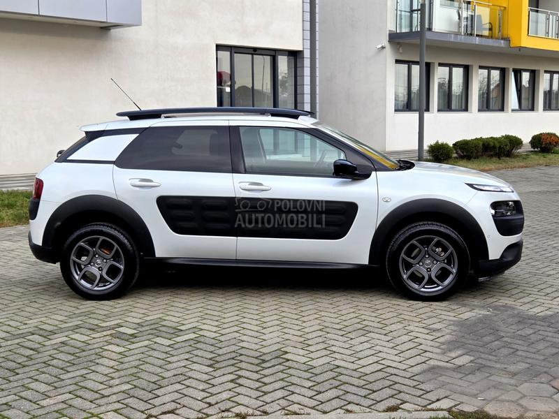 Citroen C4 Cactus /1.2T Perla Pano/