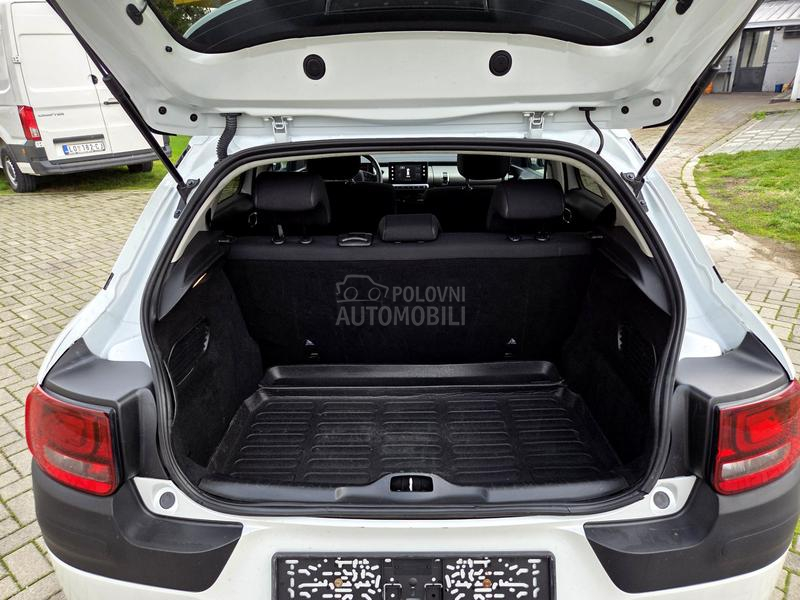 Citroen C4 Cactus /1.2T Perla Pano/