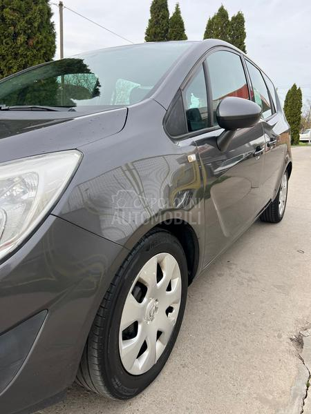 Opel Meriva SELECTION