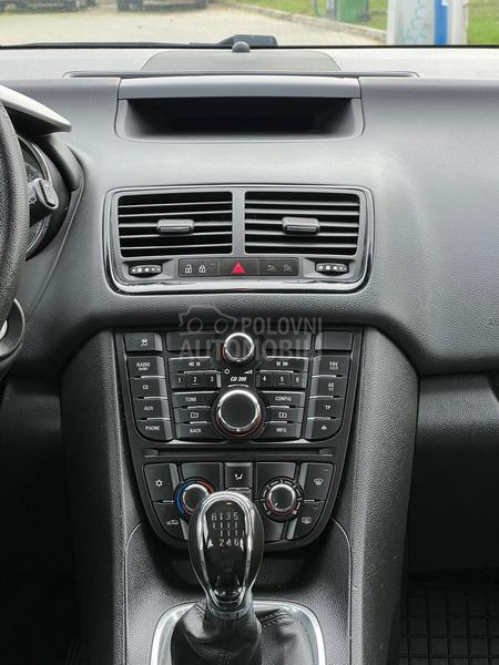 Opel Meriva SELECTION