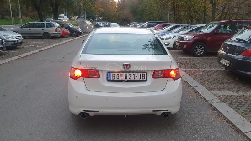 Honda Accord 2.4 AT Executive